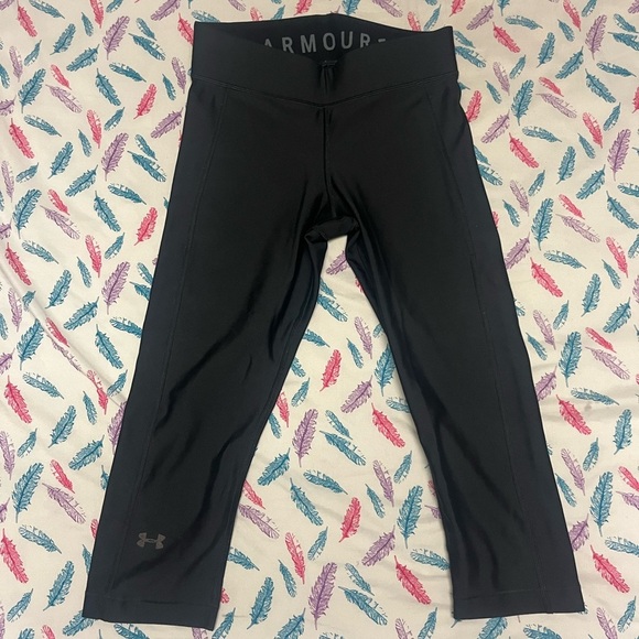 🌸Under Armour Black Leggings 3/4 - Picture 1 of 5